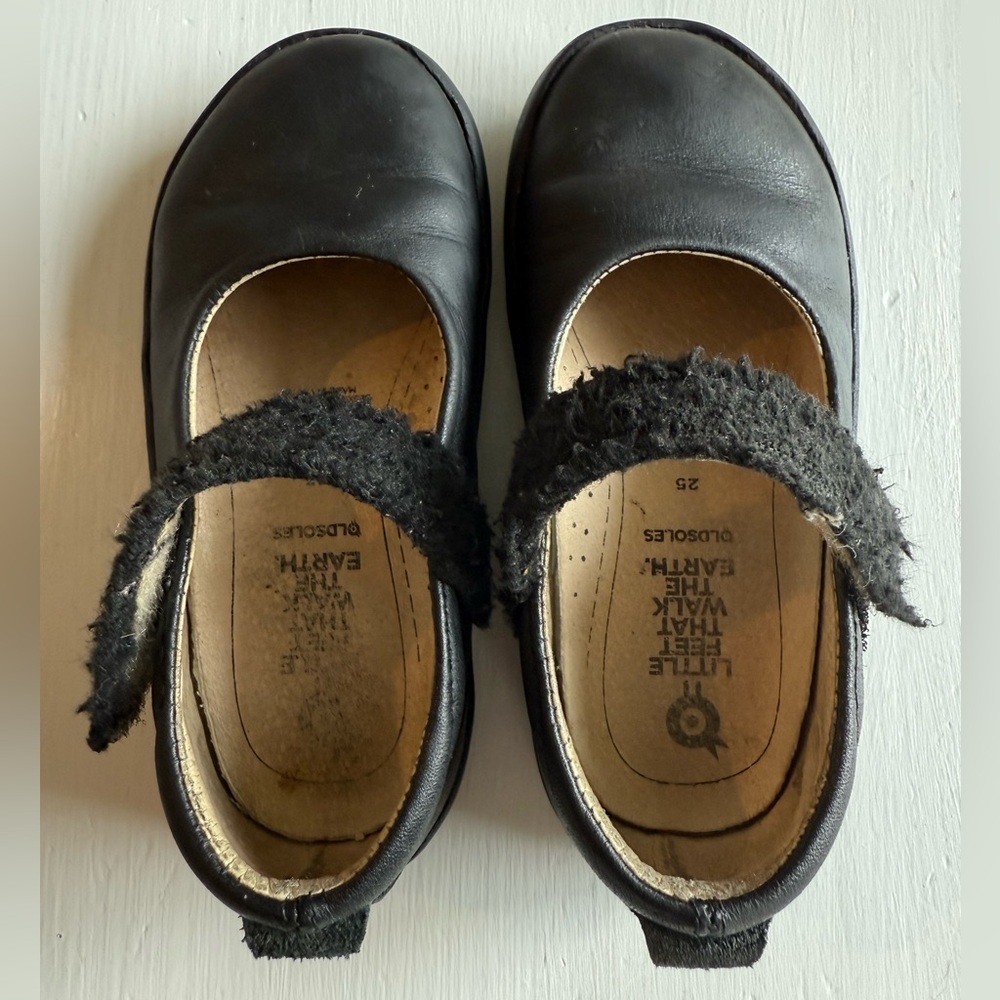 Old Soles Toddler Girlโ Black Maryjane Flats - Picture 2 of 9